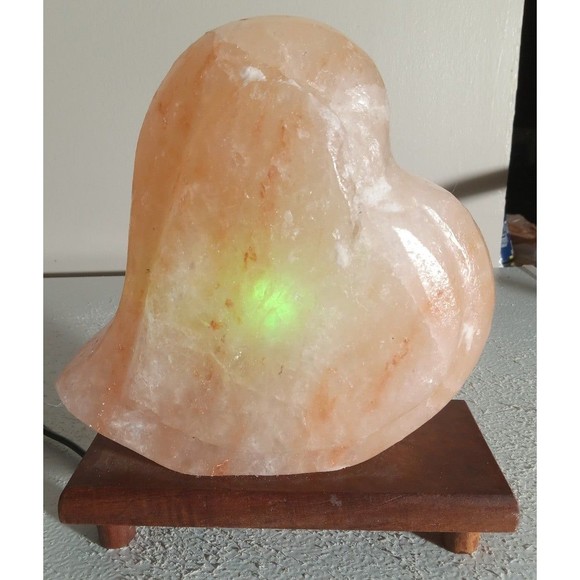 Mocking Hand Crafted Heart Shaped Salt Lamp - Picture 5 of 12